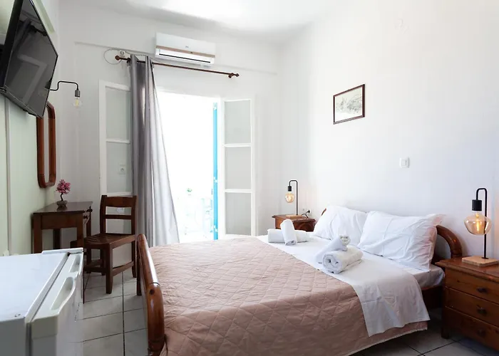 Stella\'S Place, Vlichada