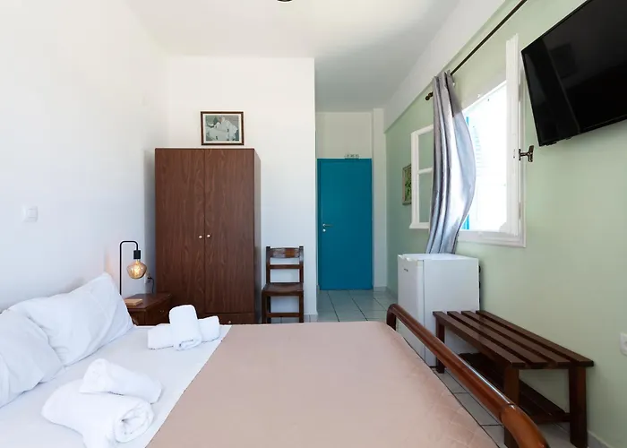 Stella\'S Place, Vlichada